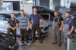 Skoda Auto Deutschland GmbH: Schnell und clever: in 28 Monaten zum Kfz-Mechatroniker – ŠKODA etabliert innovative Umschulung für Quereinsteiger