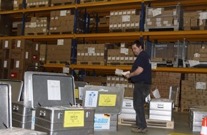 action medeor e.V.: Hilfe für die Philippinen: medeor packt Medikamente (FOTO)