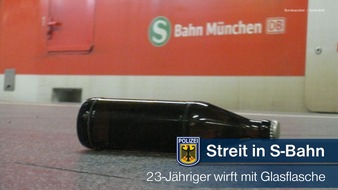 Bundespolizeidirektion München: Bundespolizeidirektion München: Mit Glasflasche geschlagen und geworfen -
23-Jähriger muss vor Haftrichter