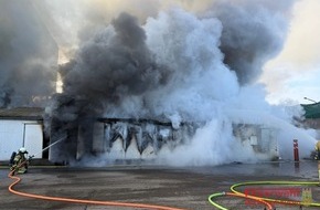 Feuerwehr Recklinghausen: FW-RE: Brand in Heizkraftwerk am Freitagmorgen - keine Verletzten - massive Rauchsäule über Recklinghausen