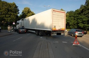 Polizeipräsidium Westpfalz: POL-PPWP: Unfall wirft Rätsel auf