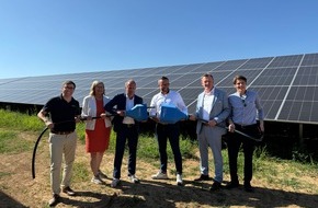 MaxSolar GmbH: Feierliche Inbetriebnahme des Solarparks Darstadt im Landkreis Würzburg durch MaxSolar GmbH - 70 Megawatt saubere Energie