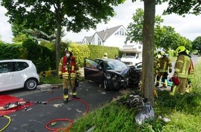 Feuerwehr Ratingen: FW Ratingen: Ratingen-Breitscheid Schwerer Verkehrsunfall