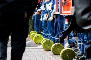 FW-NE: Leistungsspangenabnahme der Jugendfeuerwehren aus NRW in Kaarst