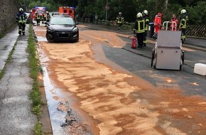 Feuerwehr Sprockhövel: FW-EN: Sperrung der Hattinger Straße nach Verkehrsunfall