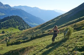 Caritas Schweiz / Caritas Suisse: Un engagement chez des paysans de montagne - un bon antidote au stress du bureau