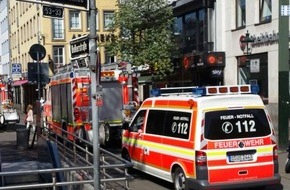 Feuerwehr Düsseldorf: FW-D: Rauch im Ladenbereich der U-Bahnstation Heinrich-Heine-Allee