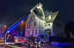 Polizei Mettmann: POL-ME: Dachstuhlbrand durch elektrischen Defekt - Velbert - 1809033