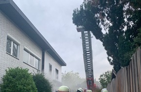 Feuerwehr Erkrath: FW-Erkrath: Einfamilienhaus nach Küchenbrand unbewohnbar