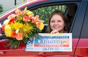 Deutsche Postcode Lotterie: Postcode-Gewinnerin auf Spritztour in Muldestausee