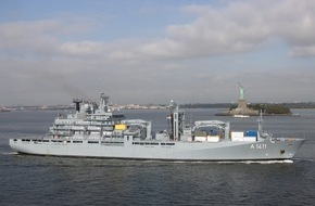 Presse- und Informationszentrum Marine: Über Nuuk bis nach New York - "Berlin" kommt nach Wilhelmshaven zurück
