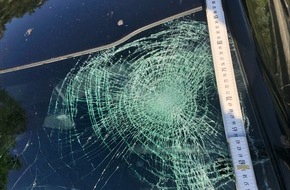 Polizei Mettmann: POL-ME: Bei Unfall verletzt: 41-jährige Radfahrerin angefahren - Ratingen - 2206078