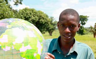 ProSieben: Uganda, Indien, USA: "Galileo Spezial" begleitete einen Tag lang drei Teenager auf drei verschiedenen Kontinenten (BILD)