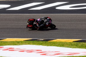 Medienmitteilung: Iannone sichert sich den ersten Sieg im H-D Bagger World Cup