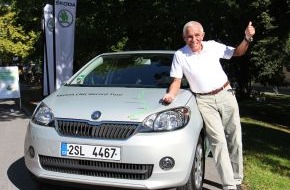 Skoda Auto Deutschland GmbH: SKODA CNG-Challenge: Für 13 Euro mit dem Auto von Berlin nach Prag? (FOTO)