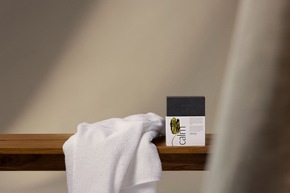 A gift from nature: Mit der Limited Edition Festive Season 2026 von Dr. Hauschka achtsame Pflegemomente f&uuml;r mehr Selbstf&uuml;rsorge schenken.