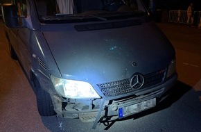 Polizei Bielefeld: POL-BI: Betrunkener will Unfallwagen wegschieben
