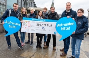 DEUTSCHLAND RUNDET AUF: Die meisten Kids stehen am Abgrund / Sven Martinek engagiert sich für obdachlose Kinder und Jugendliche / Spende von 295.371 Euro an Stiftung Off Road Kids