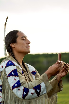 Von Leonardo DiCaprio produziert: Doku-Event „Sitting Bull“ kommt am 6. September in den deutschsprachigen Raum