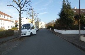 Polizeiinspektion Hameln-Pyrmont/Holzminden: POL-HM: Erneute Verkehrsunfallflucht in der Albert-Schweitzer-Straße - Zeugenaufruf!