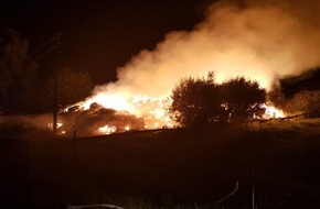 Polizeipräsidium Neubrandenburg: POL-NB: Brand von 360 Strohballen in 18574 Glutzow-Hof, Poseritz