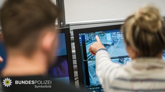 Bundespolizeidirektion München: Bundespolizeidirektion München: Polizeieinsatz nach Waffenäußerung / Maßnahmen an den Bahnhöfen Laim und Pasing