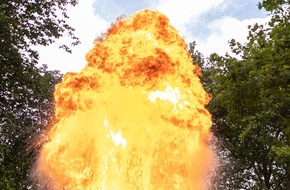 Feuerwehr Ratingen: FW Ratingen: Blaulichtmeile Ratingen - Ein Tag voller Staunen und guter Laune