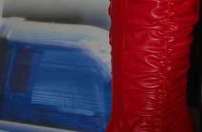 Polizeiinspektion Cuxhaven: POL-CUX: Polizei veröffentlicht Unfallbilanz 2009 + "Jeder Unfalltote ist einer zu viel. Wir sagen den Unfällen mit schwersten Unfallfolgen den Kampf an." + Schwere Unfälle zurückgegangen + Baumunfälle halbiert