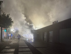 FW-AUR: Gastronomie-Küche wird Raub der Flammen
