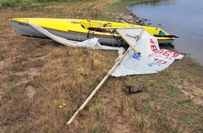 Kreisfeuerwehrverband Lüchow-Dannenberg e.V.: FW Lüchow-Dannenberg: Segelboot kentert auf der Elbe - Segler stürzt ins Wasser