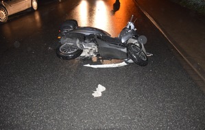 Kreispolizeibehörde Herford: POL-HF: Trunkenheit im Straßenverkehr - Mofafahrer beschädigt drei Fahrzeuge