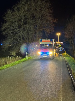 FW Wenden: Verkehrsunfall mit eingeklemmter Person: Einsatz der Drohneneinheit der Feuerwehr Wenden