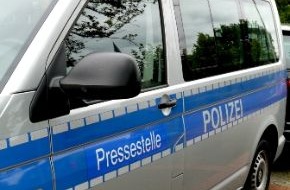 Polizei Rhein-Erft-Kreis: POL-REK: 73-Jährigen überfallen - Wesseling
