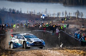 Ford-Werke GmbH: M-Sport Ford belegt bei schwieriger Rallye Schweden die Plätze fünf und acht (FOTO)