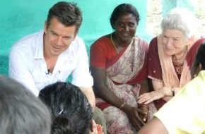 ZDF: Reportage von Markus Lanz über "Indiens ungewollte Töchter"/ Weitere ZDF- und ZDF/ARTE-Beiträge zum EBU-Schwerpunkt Armut (BILD)