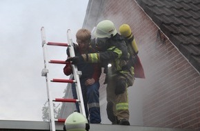 Freiwillige Feuerwehr Aurich: FW-AUR: Grenz&uuml;berschreitende Einsatz&uuml;bung intensiviert Zusammenarbeit