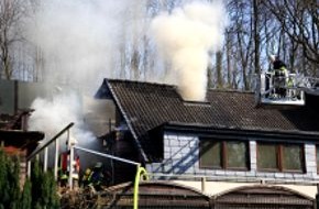 Feuerwehr Essen: FW-E: Feuer in Wohnhaus, niemand verletzt