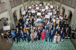 Engagement Global gGmbH: Schulwettbewerb zur Entwicklungspolitik: Bundespräsident Steinmeier und Entwicklungsministerin Schulze vergeben Preise