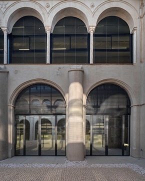 Medienmitteilung Griesser: Moderne Sonnenschutzlösung für historisches spanisches Kloster
