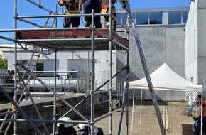 Feuerwehr Weil am Rhein: Feuerwehr Weil: Pressemitteilung Feuerwehr Weil am Rhein: Erfolgreiche Teilnahme an den Leistungsabzeichen in Bronze und Gold