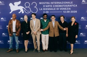 LEONINE Studios: PRIMETIME - Robert Pattinson wird bei der Weltpremiere in Venedig gefeiert / neues Fotomaterial / ab 24. September 2026 im Kino!