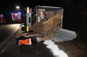 Polizei Düsseldorf: POL-D: Düsseldorf - A 46 in Richtung Heinsberg - Nach Lkw-Alleinunfall - Unfallstelle geräumt - Fotos von der Unfallstelle als Datei angefügt