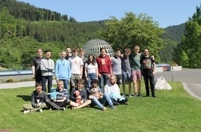 Bildung & Begabung gemeinnützige GmbH: Internationale Mathematik-Olympiade 2025 in Australien: Sechs Mathetalente gehen für Deutschland an den Start