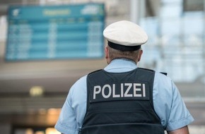 Bundespolizeiinspektion Erfurt: BPOLI EF: Flugreisender beleidigt Zollmitarbeiterin