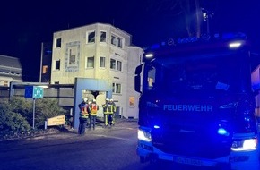 Feuerwehr Bochum: FW-BO: Brand im Martin-Luther-Krankenhauses - Eine Person lebensgefährlich, sechs weitere leicht verletzt