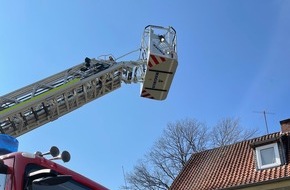 Freiwillige Feuerwehr Lage: FW Lage: Feuer 3 / Küchenbrand im Mehrfamilienhaus - 23.03.2022 - 13:08 Uhr