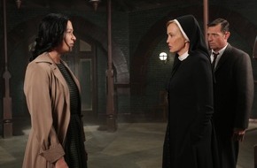 sixx: Die Frank Identität: Franka Potente spielt Anne Frank in "American Horror Story" am 10. und 17. Oktober 2013 auf sixx (BILD)