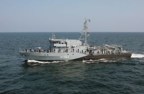 Presse- und Informationszentrum Marine: Minenjagdboot "Sulzbach-Rosenberg" kehrt von NATO-Einsatz zurück (BILD)