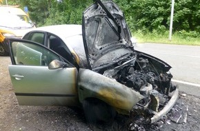 Polizeipräsidium Nordhessen - Kassel: POL-KS: Brennenden Seat Ibiza in Baunatal zurückgelassen: Polizei bittet um Hinweise auf Eigentümer