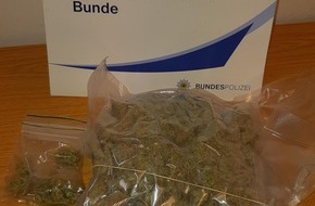 Bundespolizeiinspektion Bad Bentheim: BPOL-BadBentheim: Mit Marihuana im Gepäck über die Grenze